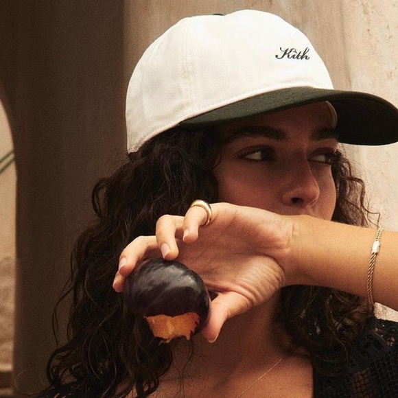 Meet your Posher, Rachel - Picture 1 of 1